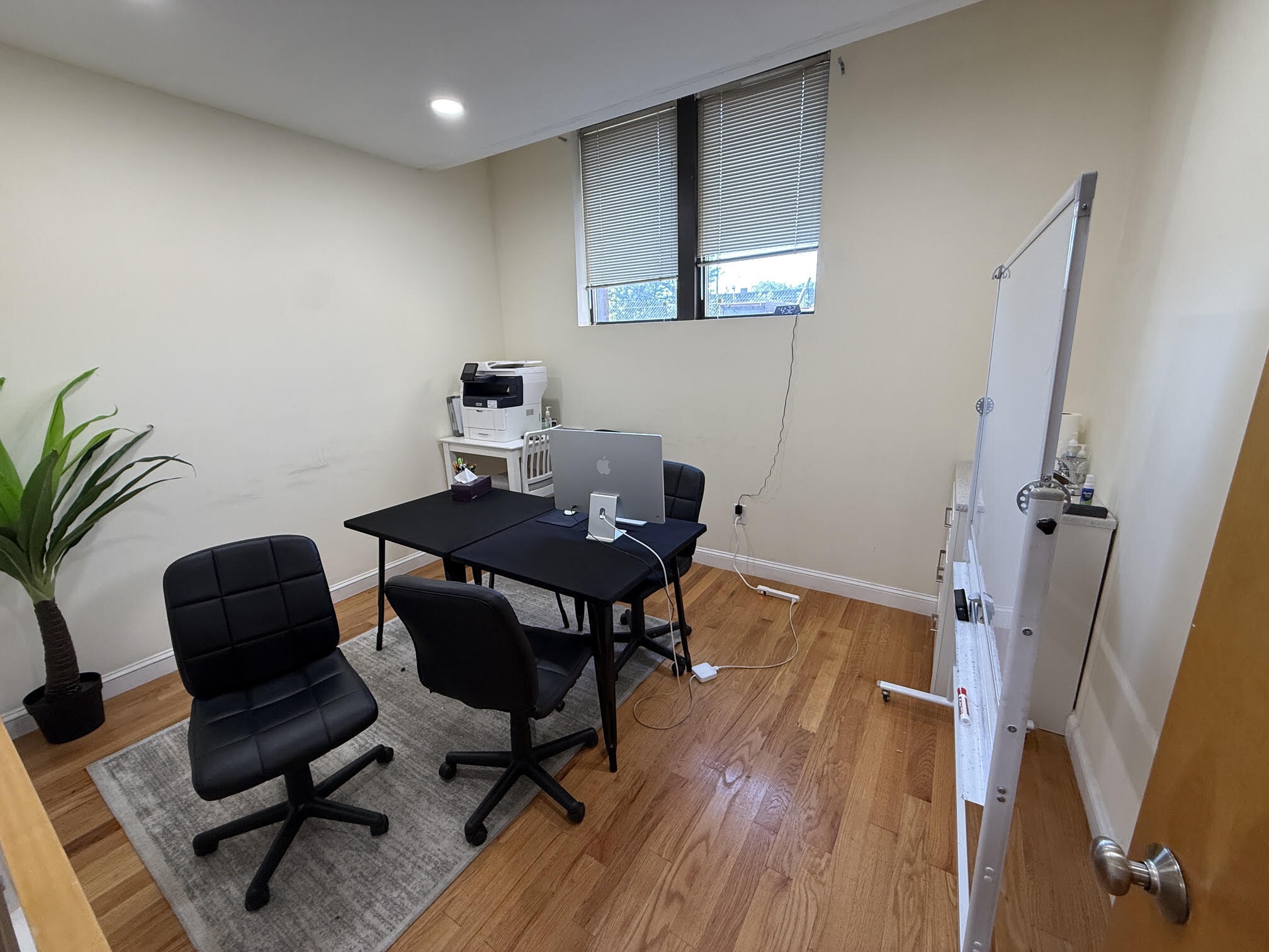 288 Walnut St, Newton, MA à louer Photo intérieure– Image 1 sur 10