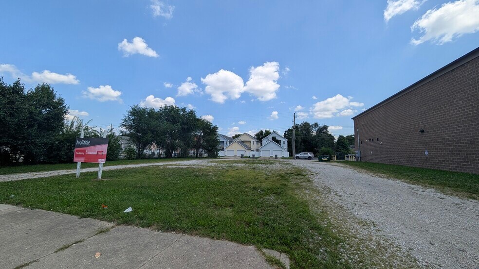 2311 N Meridian St, Indianapolis, IN à vendre - Photo de l’immeuble – Image 2 sur 3
