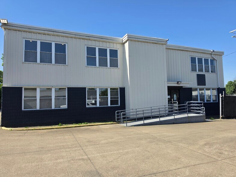 801 E Michigan St, Evansville, IN à vendre - Photo de l’immeuble – Image 2 sur 9