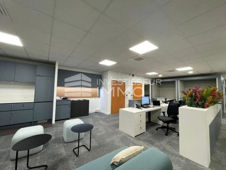 Bureau dans Malakoff à louer - Photo de l’immeuble – Image 2 sur 11