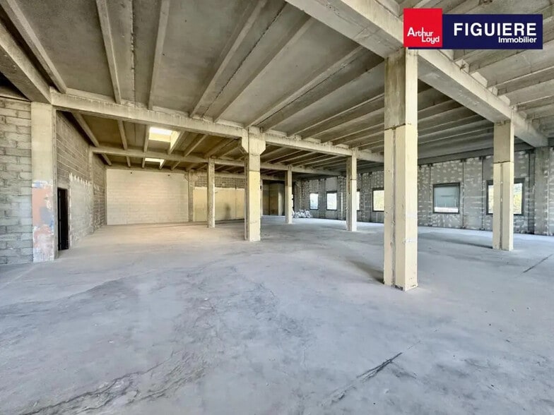 Chemin De La Bastide Blanche, Vitrolles à louer - Photo de l’immeuble – Image 2 sur 13