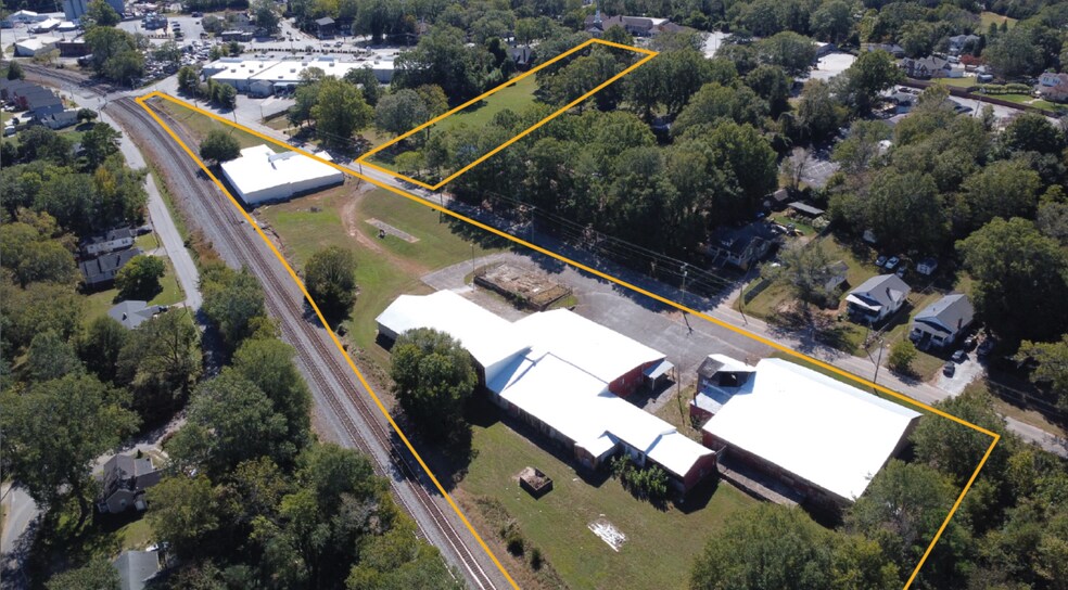 126 Cumberland Ave, Easley, SC à vendre - Photo principale – Image 1 sur 6