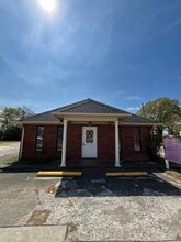 914 White St E, Rock Hill, SC à louer Photo de l’immeuble– Image 1 sur 9