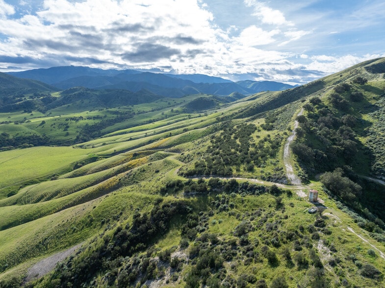 48400 Reliz Canyon Rd, Greenfield, CA à vendre - Photo principale – Image 3 sur 36