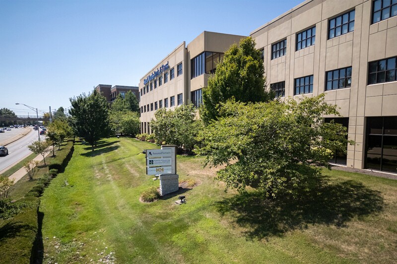 1792 Alysheba Way, Lexington, KY à vendre - Photo de l’immeuble – Image 2 sur 57