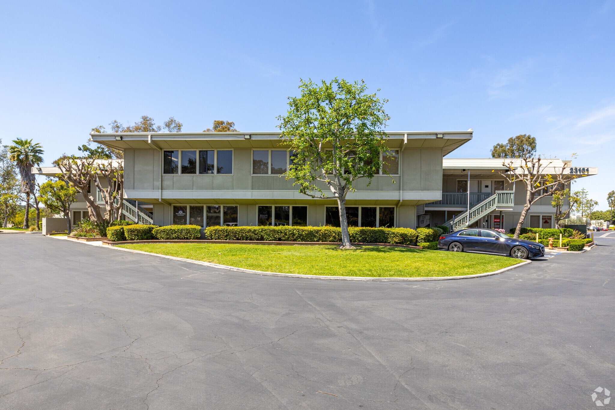 23101 Moulton Pky, Laguna Hills, CA à louer Photo principale– Image 1 sur 7