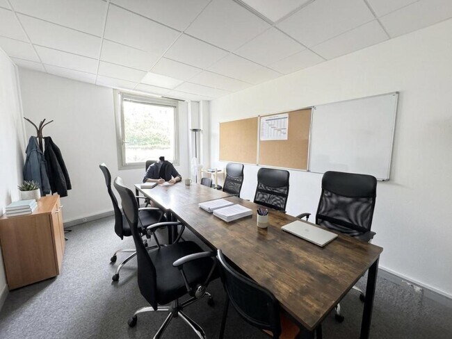 Plus de détails pour Bureau à louer