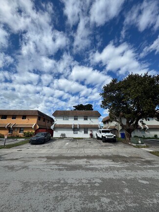 Plus de détails pour 1741 SW 40th Ter, Fort Lauderdale, FL - Logement à vendre