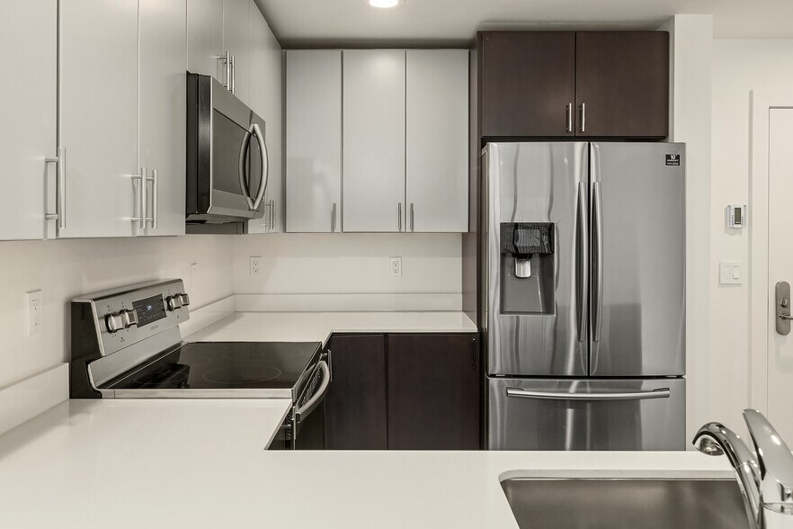 9021 17th Ave SW, Seattle, WA à vendre - Photo de l’immeuble – Image 3 sur 15