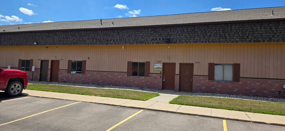 10072-10094 Colonial Industrial Dr, South Lyon, MI à louer - Photo de l’immeuble – Image 2 sur 5