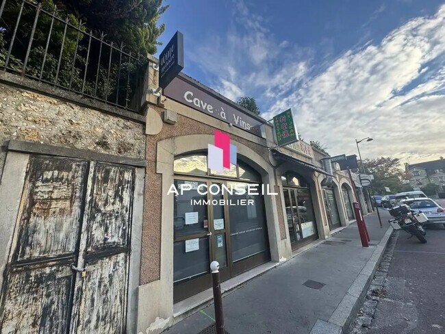 Plus de détails pour Local commercial à louer