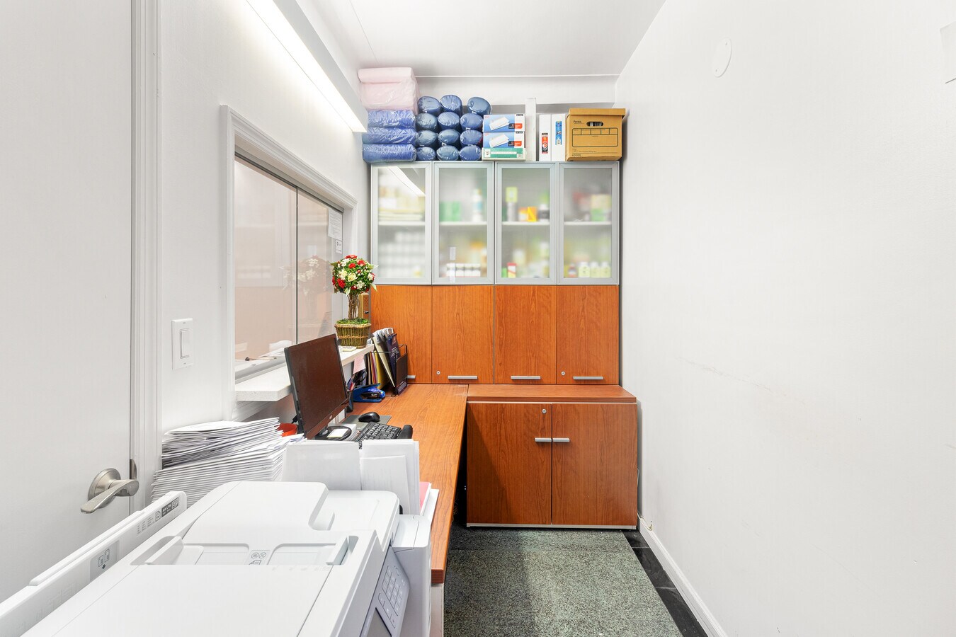 136 E 36th St, New York, NY 10016 - Lot 1A -  - Photo intérieure - Image 1 of 9