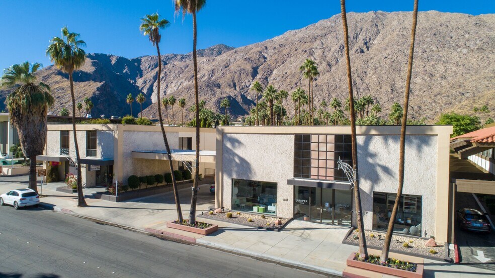 477 S Palm Canyon Dr, Palm Springs, CA à louer - Photo de l’immeuble – Image 2 sur 12