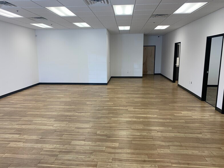 7395 S Pecos Rd, Las Vegas, NV à louer - Photo intérieure – Image 3 sur 11