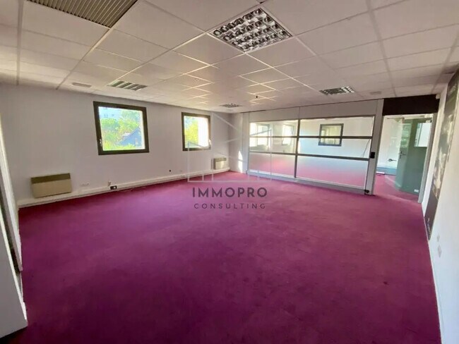 Plus de détails pour Bureau à louer