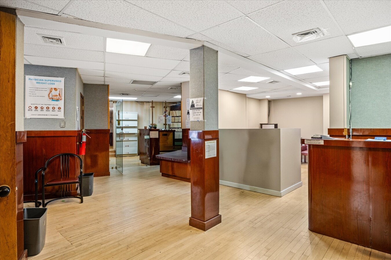 1120 Brighton Beach Ave, Brooklyn, NY 11235 - Lot 1st Floor - - Photo intérieure - Image 1 of 17
