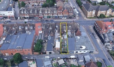 794 Green Ln, Dagenham à louer Aérien– Image 2 sur 2