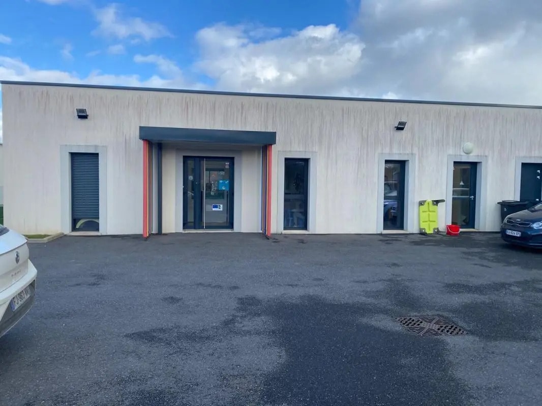 Local commercial dans Beuzeville à vendre Photo de l’immeuble– Image 1 sur 7