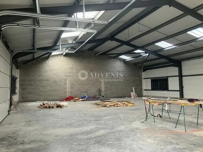 Local d’activités dans Vierzon à louer - Photo intérieure – Image 3 sur 4