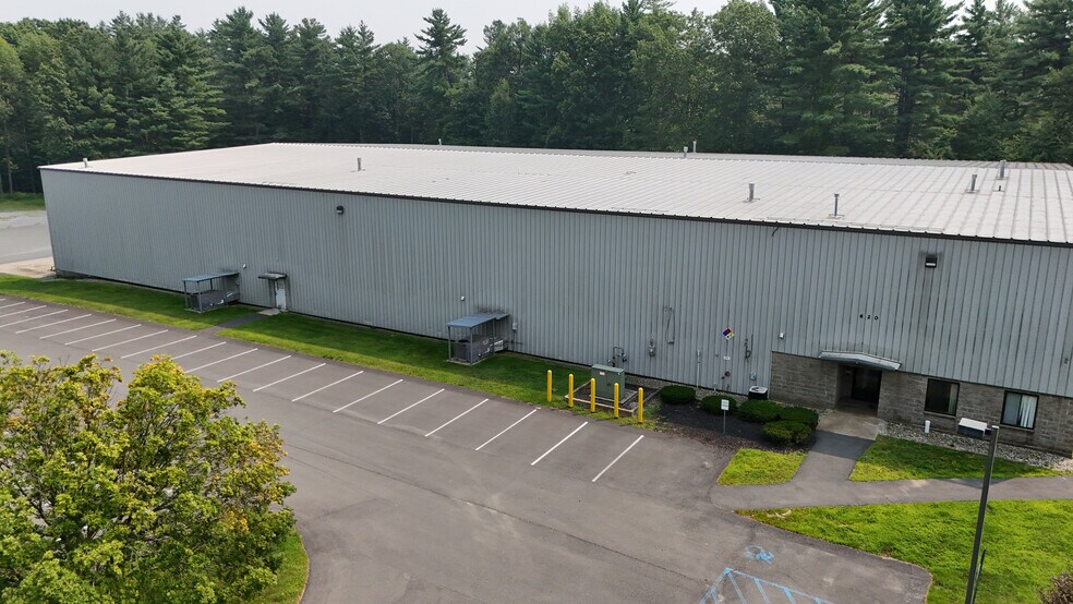 620 Van Patten Dr, Clifton Park, NY à louer - Photo de l’immeuble – Image 2 sur 11