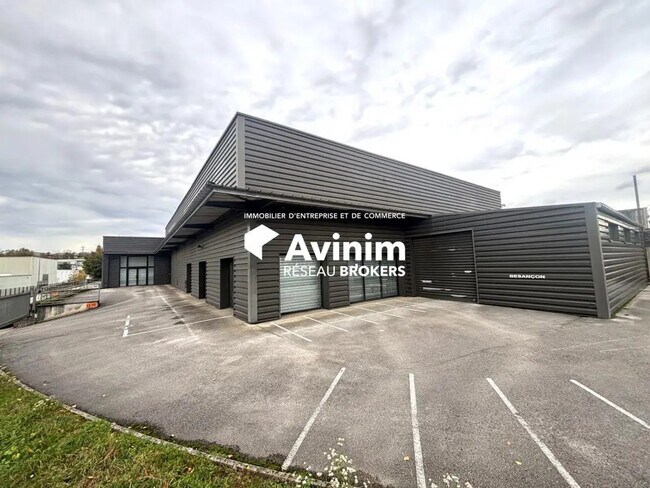 Plus de détails pour Local commercial à vendre