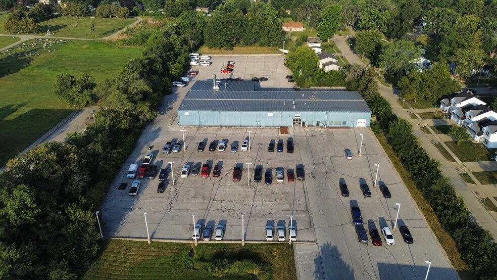 4410 Merle Hay Rd, Des Moines, IA à louer - Photo de l’immeuble – Image 2 sur 7