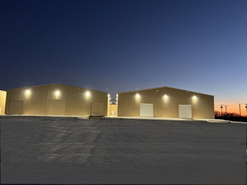 8440 E Hwy 67, Alvarado, TX à louer - Photo de l’immeuble – Image 3 sur 8