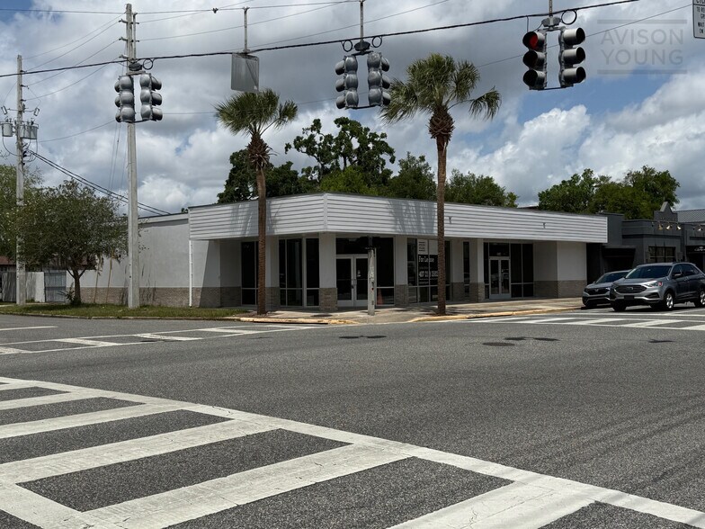 1814 Edgewater Dr, Orlando, FL à louer - Photo principale – Image 1 sur 7