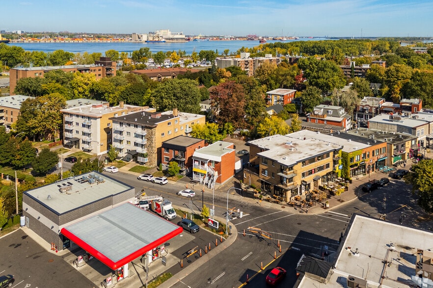 97 Rue Saint-Sylvestre, Longueuil, QC à vendre - Aérien – Image 2 sur 2