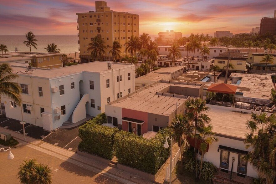 322 Oklahoma St, Hollywood, FL à vendre - Photo principale – Image 1 sur 62