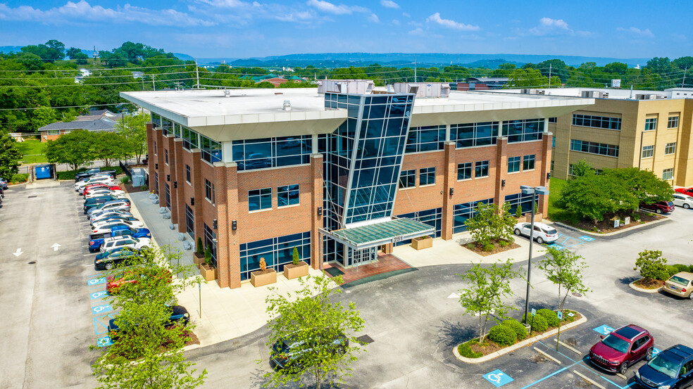 251 N Lyerly St, Chattanooga, TN à louer - Photo de l’immeuble – Image 1 sur 12