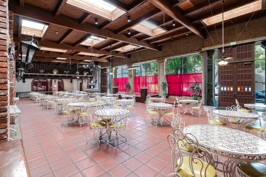 401 E Colorado St, Glendale, CA à louer - Photo intérieure – Image 3 sur 24