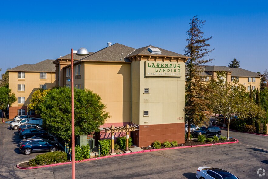 5535 Johnson Dr, Pleasanton, CA à vendre - Photo de l’immeuble – Image 2 sur 6