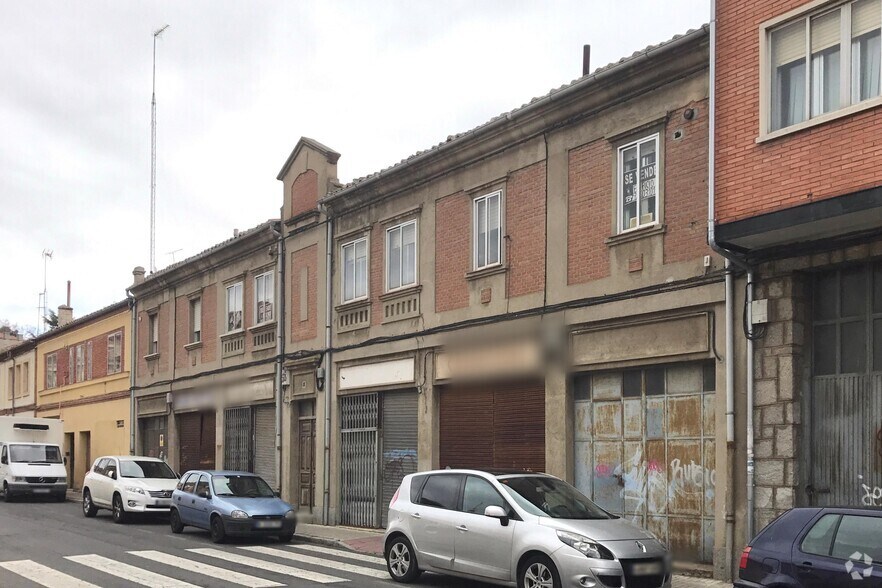 Immeuble residentiel dans Ávila, Ávila à vendre - Photo de l’immeuble – Image 2 sur 10