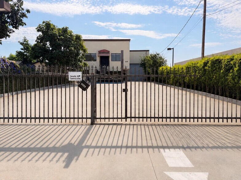 2318 Edwards Ave, South El Monte, CA à vendre - Photo de l’immeuble – Image 1 sur 26
