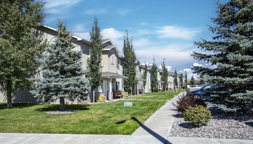 3405 Blaze Dr, Idaho Falls, ID à vendre - Photo de l’immeuble – Image 2 sur 4