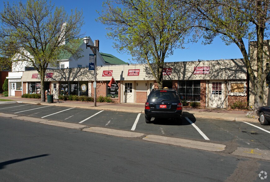 4711-4723 Clark Ave, White Bear Lake, MN à louer - Photo principale – Image 1 sur 3