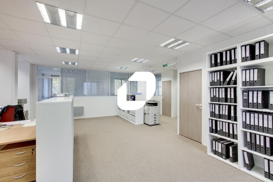 Bureau dans Neuilly Plaisance à vendre - Photo intérieure – Image 2 sur 14