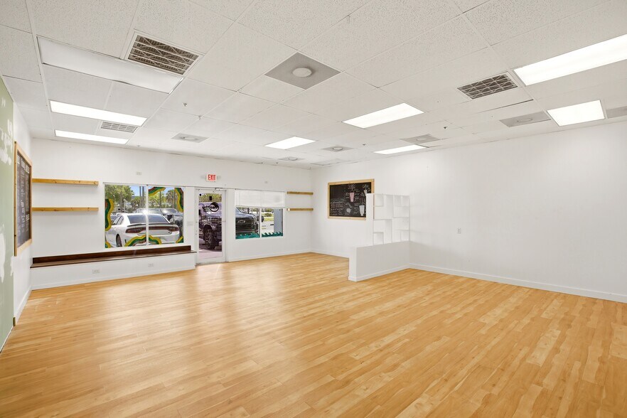 12951 Metro Pkwy, Fort Myers, FL à louer - Photo de l’immeuble – Image 2 sur 10