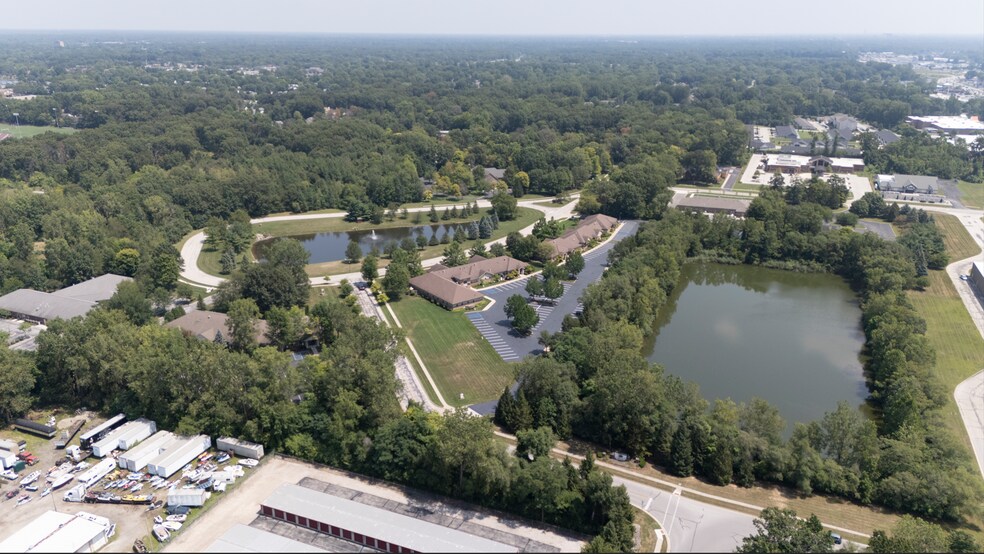 7311 Crossleigh Ct, Toledo, OH à vendre - Photo de l’immeuble – Image 3 sur 12