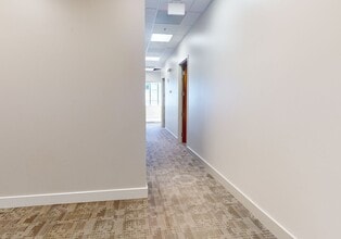 210 E Trade St, Charlotte, NC à louer Numérisation 3D Matterport– Image 1 sur 3