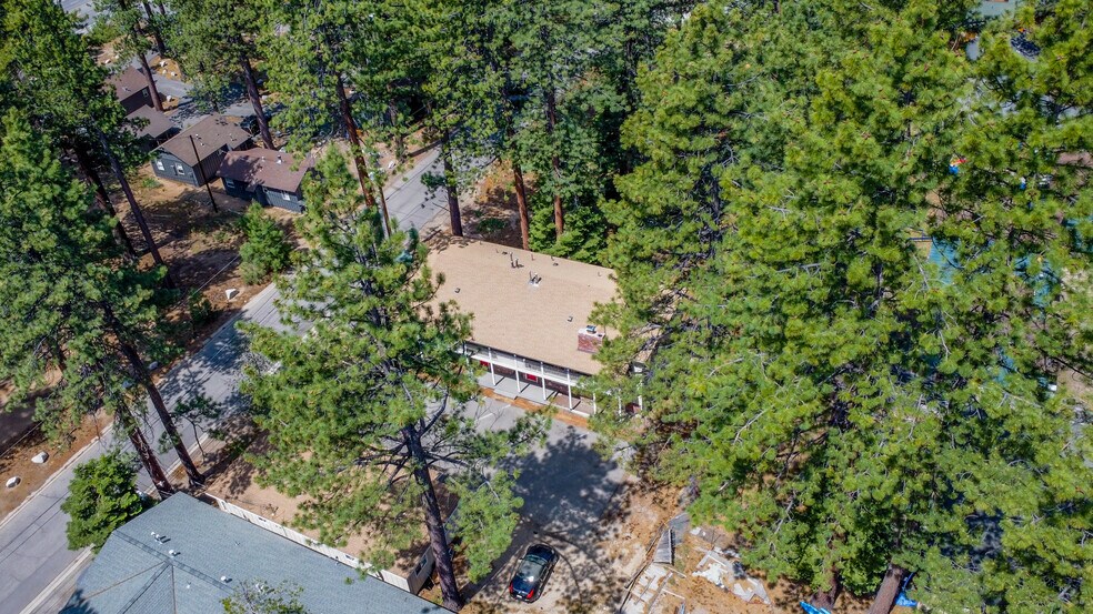 673 James Ave, South Lake Tahoe, CA à vendre - Aérien – Image 3 sur 31