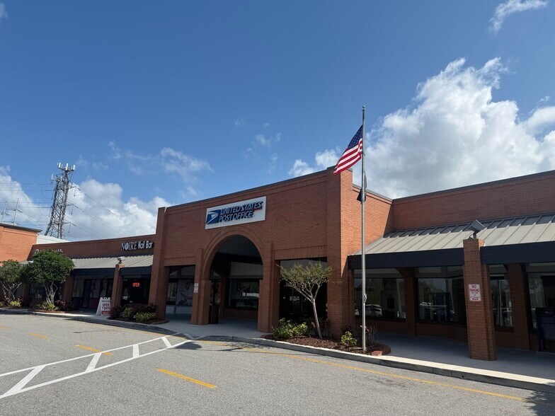 25813 US Hwy 19 N, Clearwater, FL à louer - Photo de l’immeuble – Image 3 sur 8