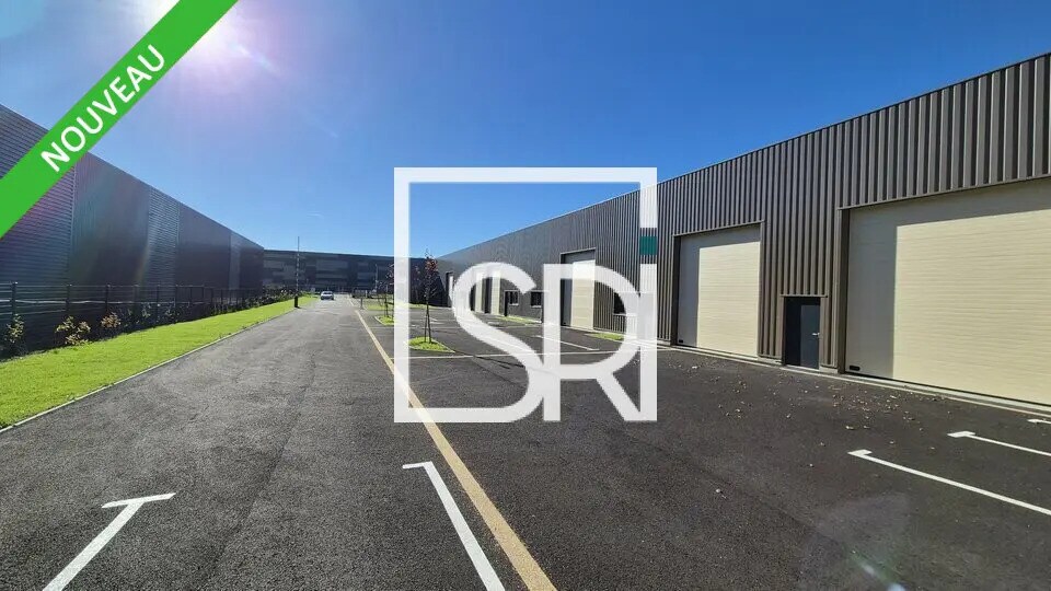 Industriel/Logistique dans La Roche-Blanche à louer Photo de l’immeuble– Image 1 sur 10