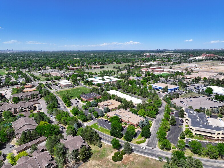 8080 Southpark Ln, Littleton, CO à vendre - Photo de l’immeuble – Image 2 sur 30