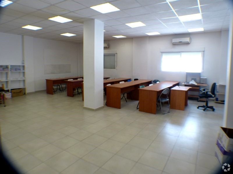 Local commercial dans Cuenca, Cuenca à louer Photo intérieure– Image 1 sur 2