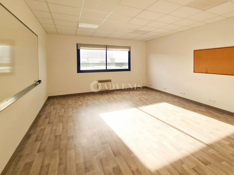 Bureau dans Saint-Brieuc à louer Photo intérieure– Image 1 sur 11
