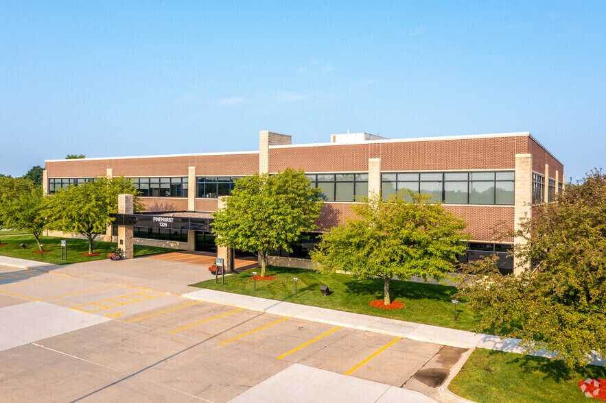 1225 Jordan Creek Pky, West Des Moines, IA à louer - Photo principale – Image 1 sur 6