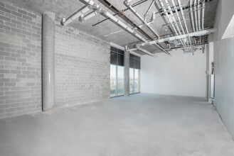 3328 No. 3 Rd, Richmond, BC à louer Photo intérieure– Image 1 sur 4