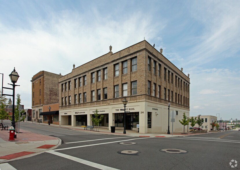 24 W 3rd St, Mansfield, OH à vendre - Photo principale – Image 1 sur 11